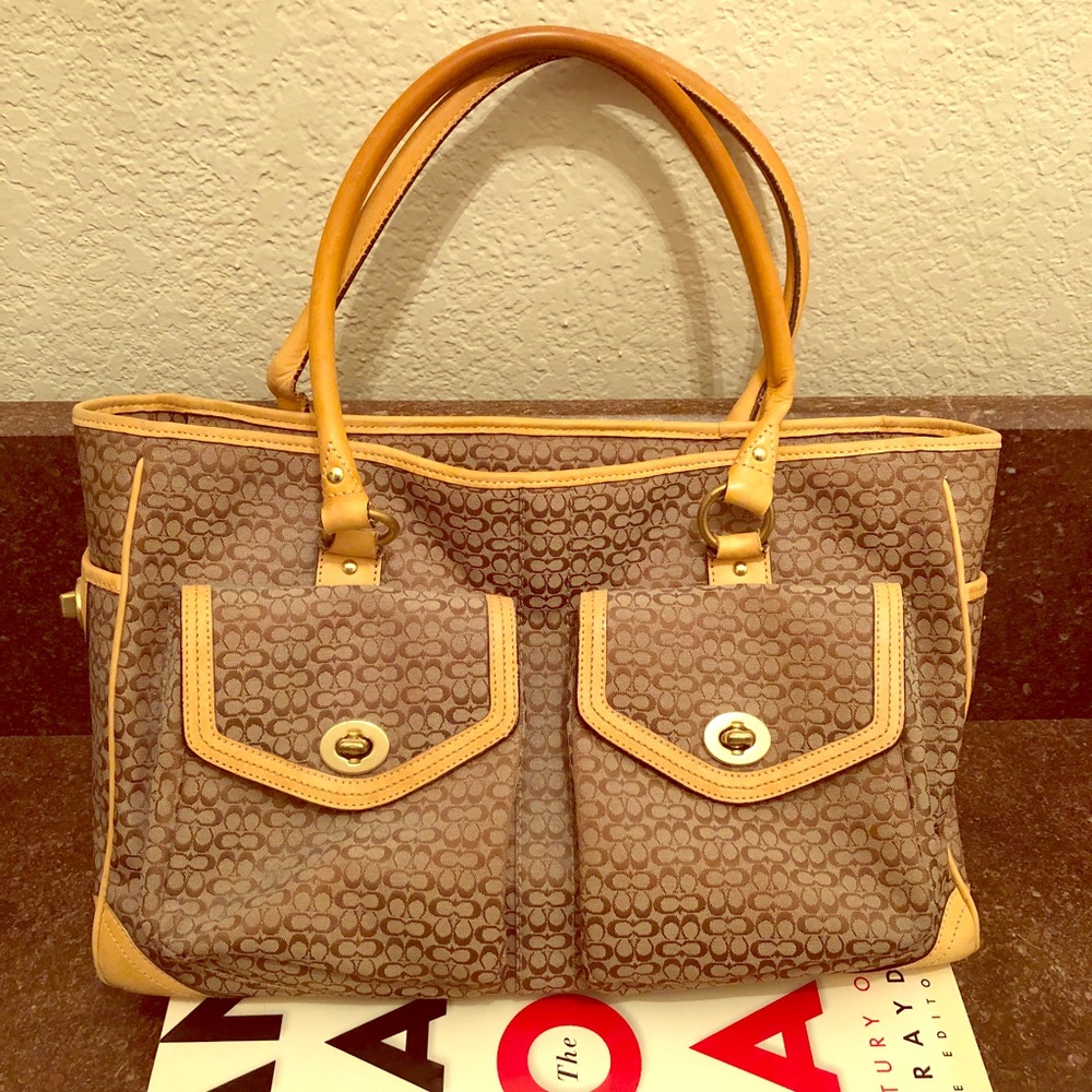 Coach Signature Tote in Camel